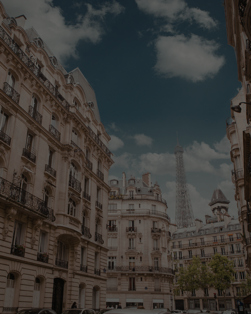 Né à Paris